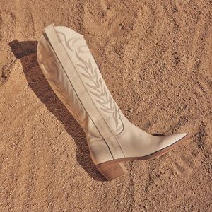 DOLCE VITA SOLEI BOOT